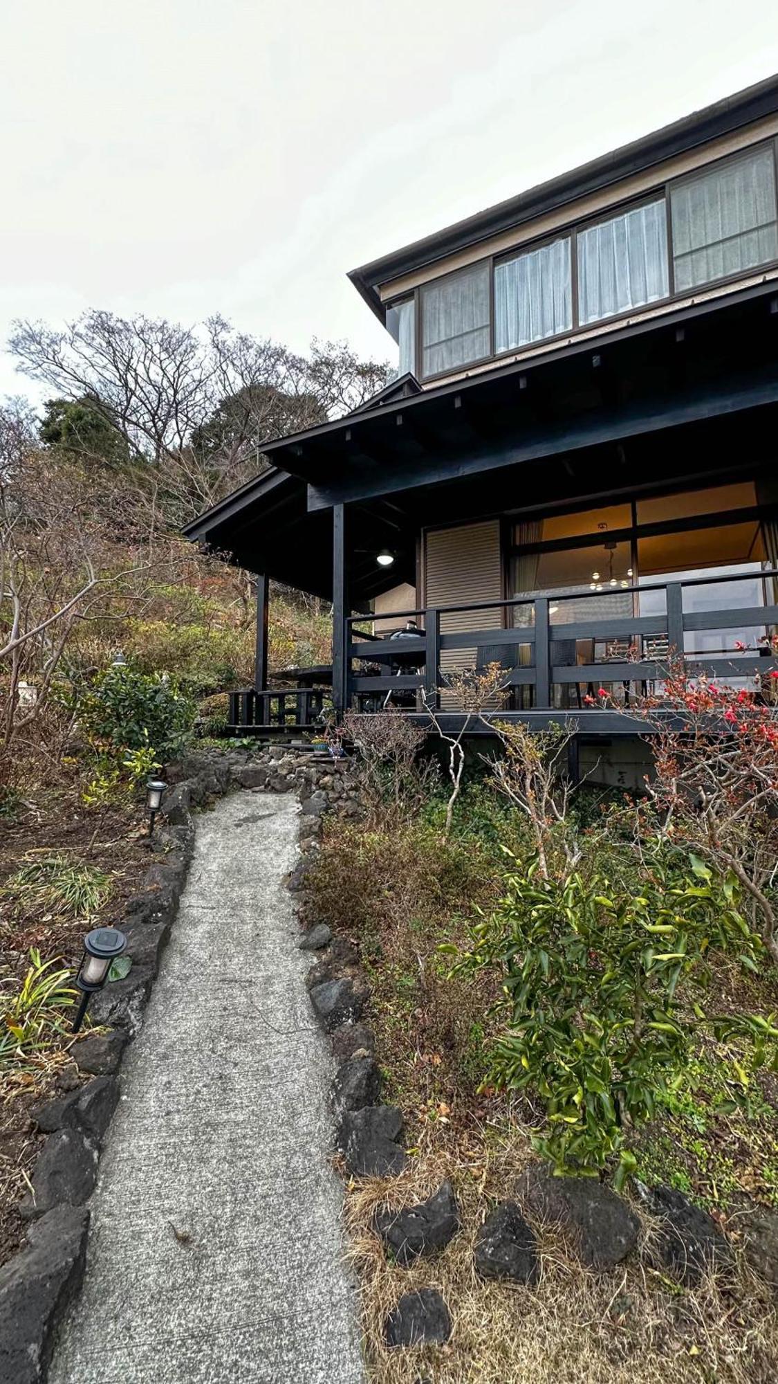 伊豆高原 温泉付別荘 Isana Mountain Villa Futo Luaran gambar