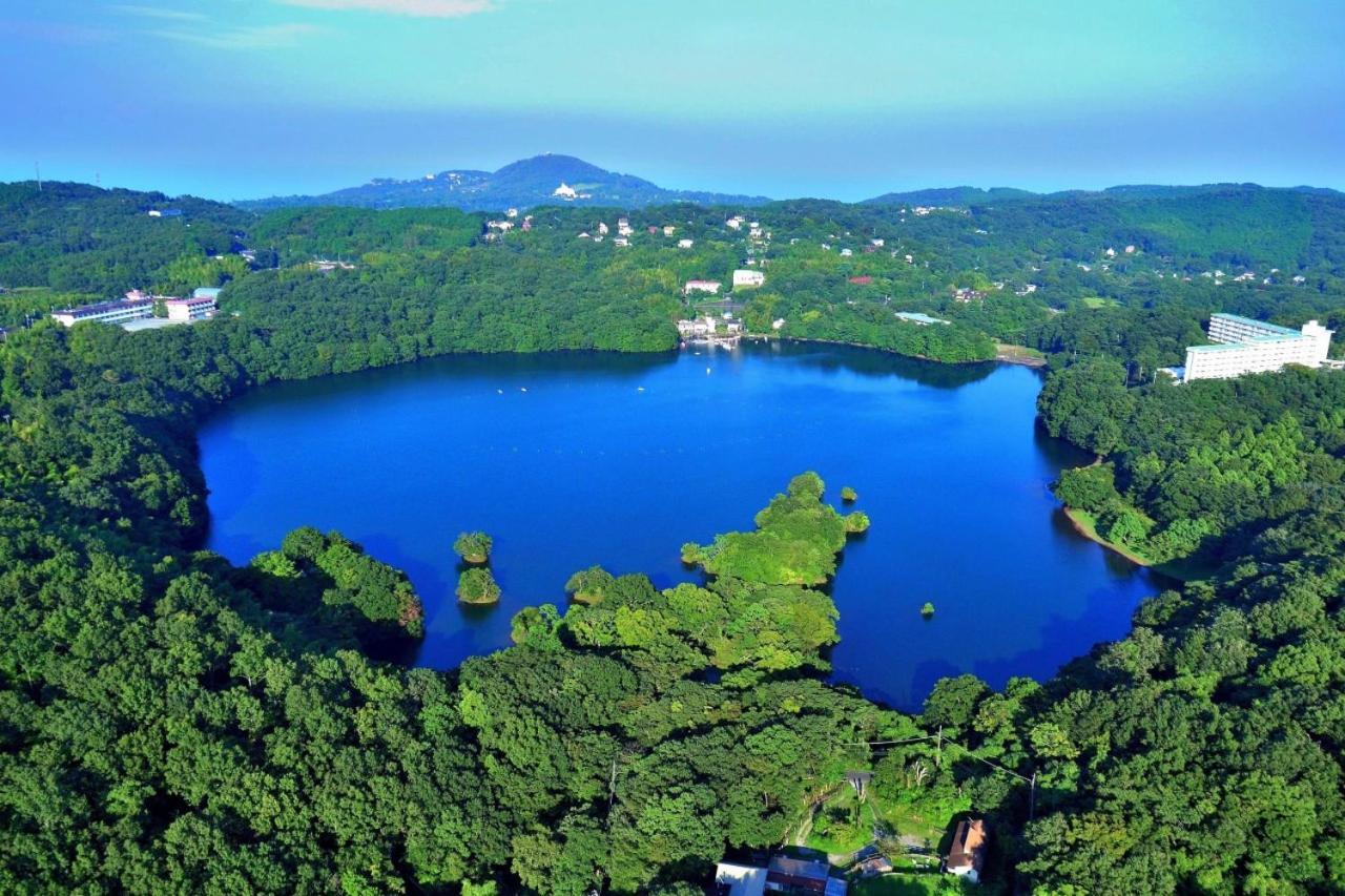 伊豆高原 温泉付別荘 Isana Mountain Villa Futo Luaran gambar